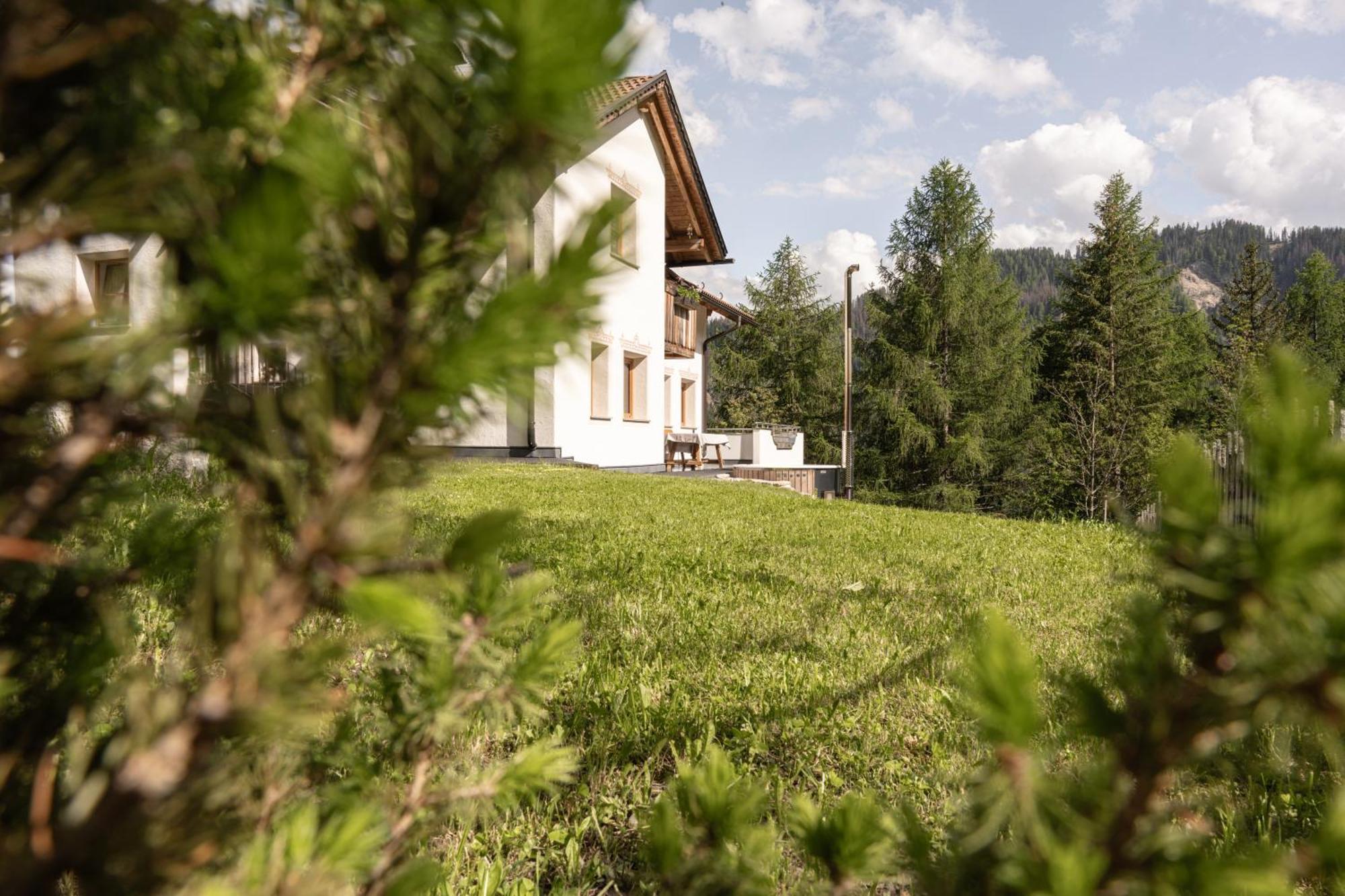 Ciasa Iachin - Dolomites Dream Retreat Lägenhet San Martino in Badia Exteriör bild