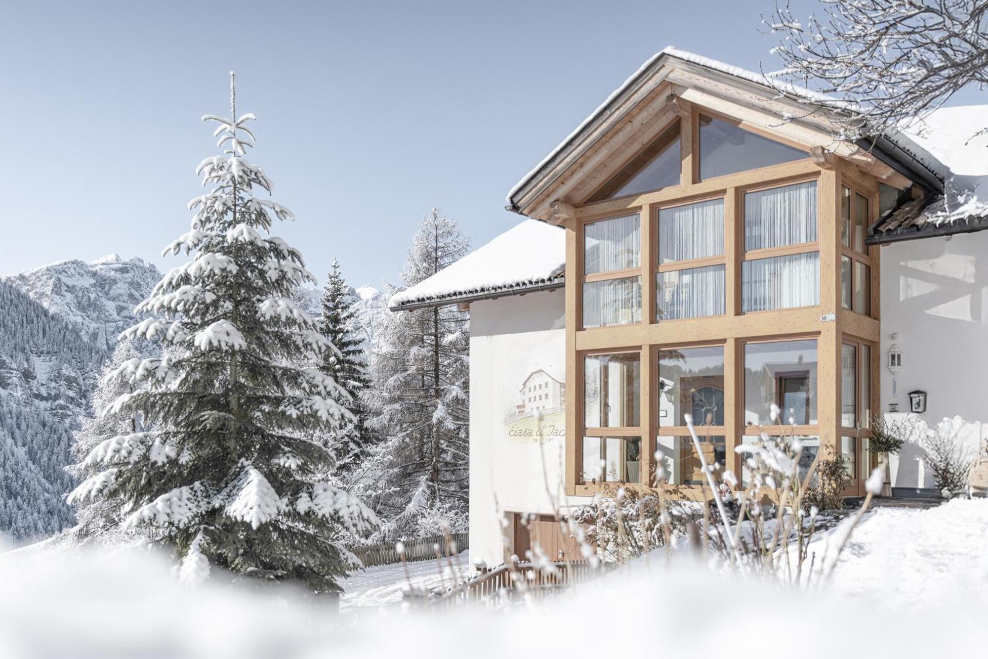Ciasa Iachin - Dolomites Dream Retreat Lägenhet San Martino in Badia Exteriör bild
