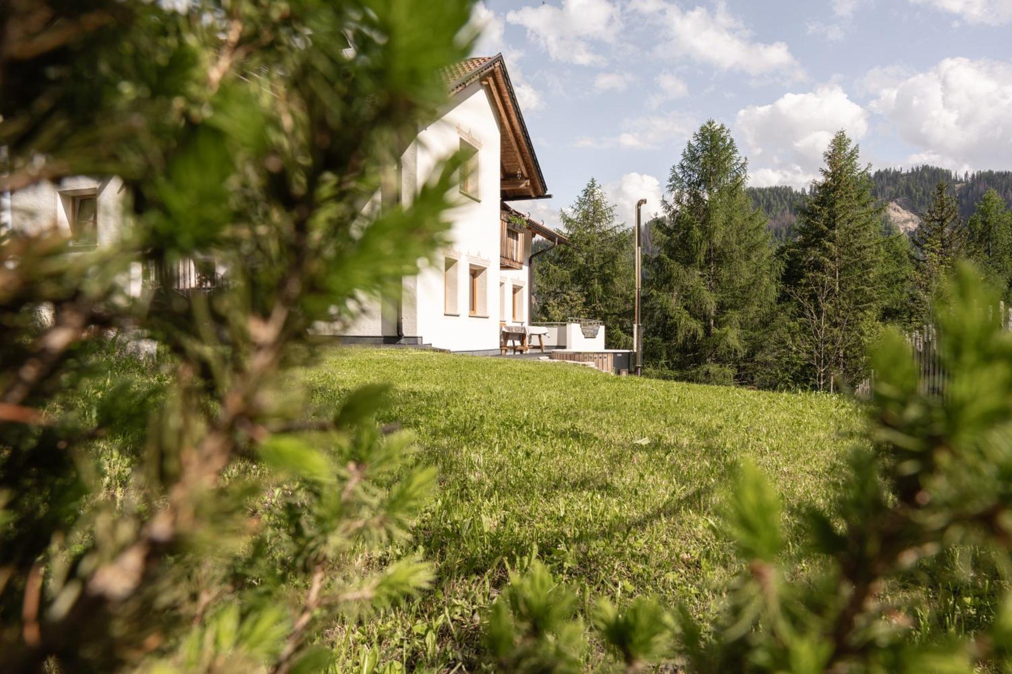 Ciasa Iachin - Dolomites Dream Retreat Lägenhet San Martino in Badia Exteriör bild